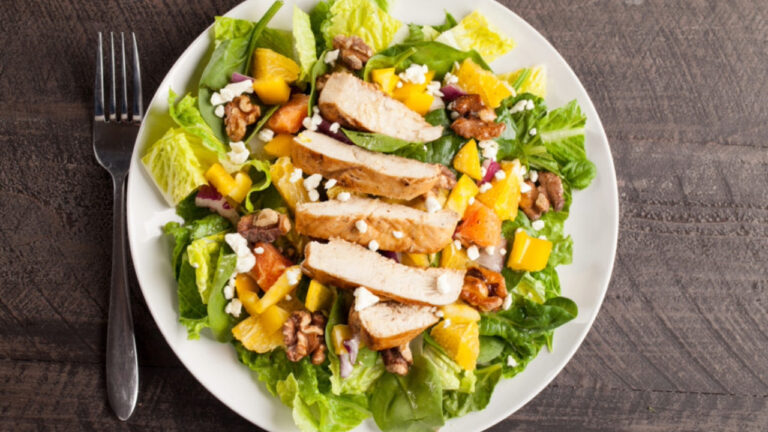 How to Host the Perfect Dinner Party: Tips and Tricks to Wow Your Guests